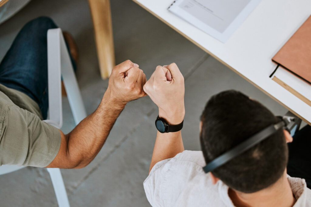 Découvrez ce qu'est un centre de services IT, son rôle essentiel dans la gestion des technologies de l'information et les avantages qu'il offre aux entreprises.