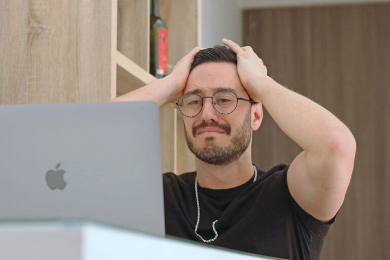 découvrez les solutions et recours possibles lorsque votre banque refuse de rembourser après un piratage. guide pratique pour protéger votre argent et agir efficacement.