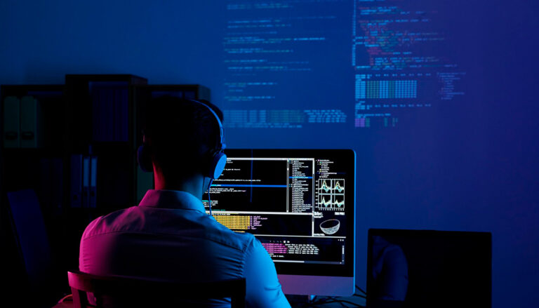 Formation développeur web en ligne : comparatif des meilleures écoles