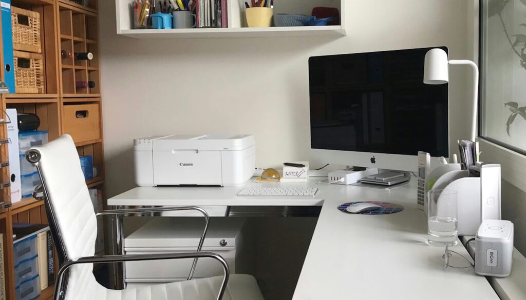 Découvrez pourquoi l'imprimante reste indispensable malgré l'avènement du tout numérique, en explorant ses avantages et son rôle dans notre quotidien.