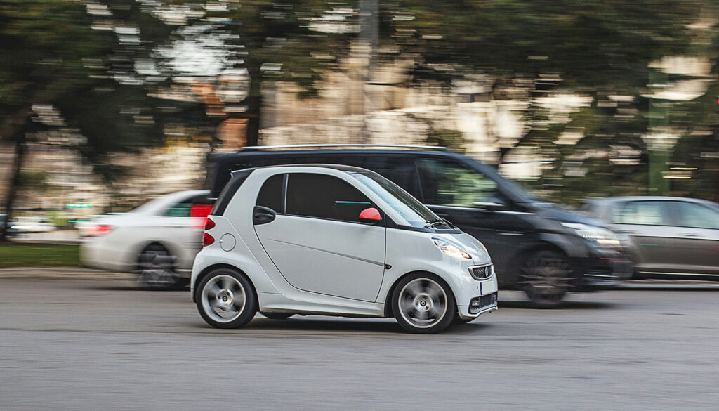 Découvrez comment le numérique transforme la mobilité urbaine dans les Smart Cities, en rendant les déplacements plus intelligents, durables et connectés.