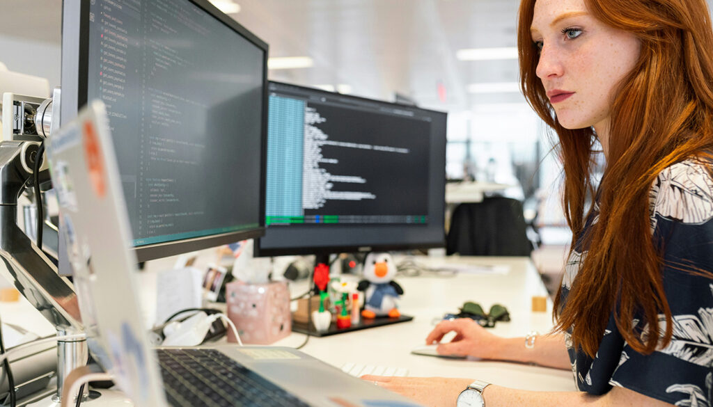 Découvrez comment l'intelligence artificielle optimise vos processus métier pour gagner en efficacité et en innovation.