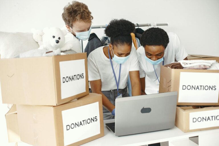 Don matériel informatique comment donner — ordinateurs donnés dans une association