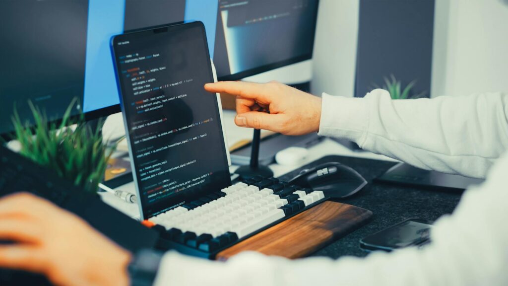 n8n vs Make comparatif des — comparaison des logiciels d'automatisation