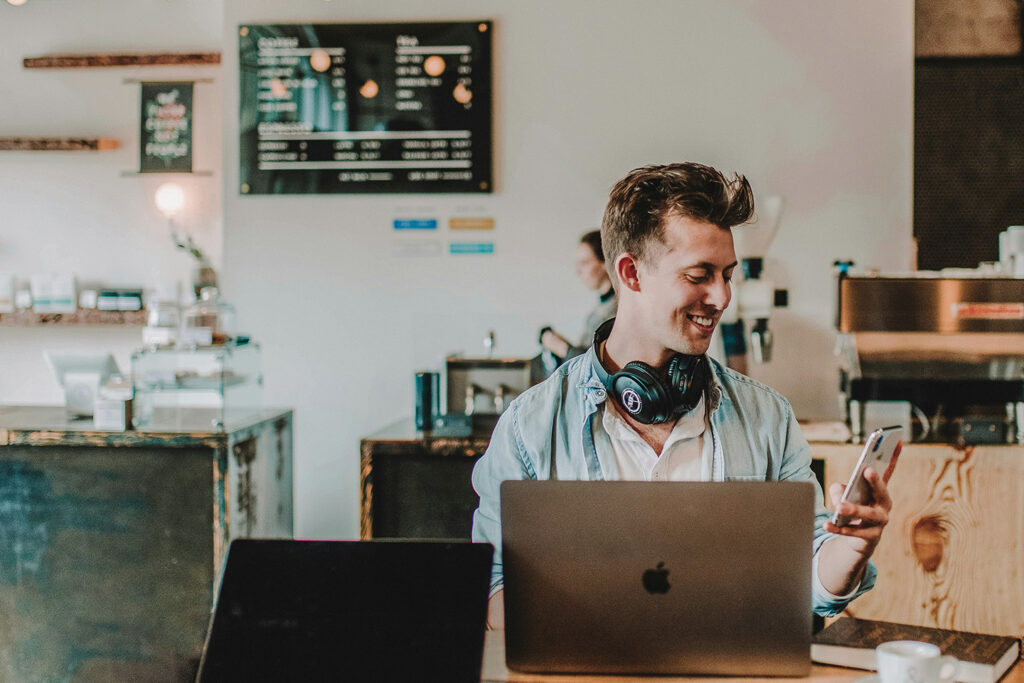 Découvrez comment les avis clients deviennent un levier numérique essentiel pour dynamiser et accroître les performances de votre e-commerce.