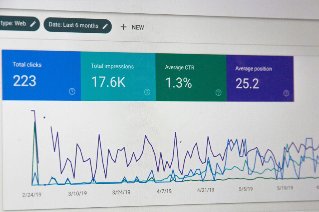 Comment trouver les mots-clés d’un site web : méthodes et outils SEO