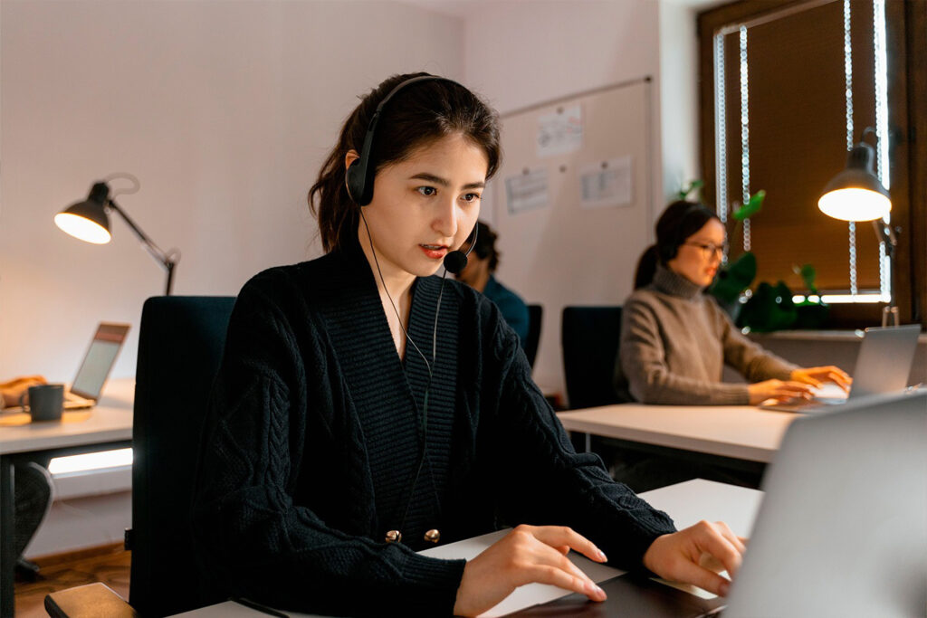 Découvrez comment le support informatique a évolué depuis les années 1990, des premières interventions manuelles aux solutions modernes et automatisées, pour mieux comprendre les avancées technologiques et l'amélioration du service client.