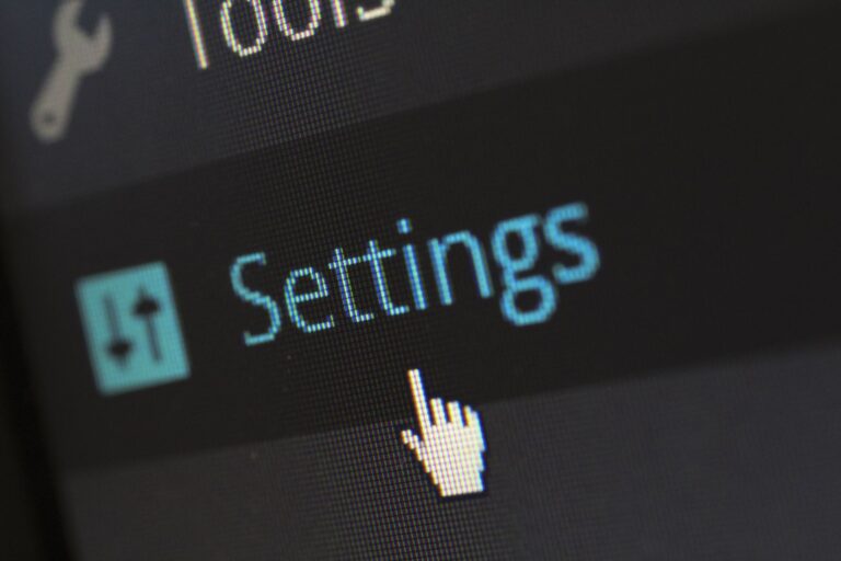 Comment ajouter une police sur — écran d'ordinateur avec réglages typographiques WordPress