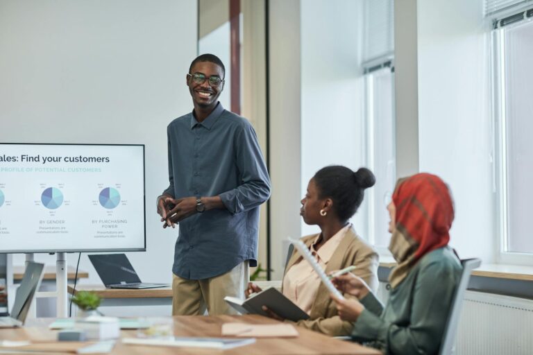 Quelle police choisir pour une — personne faisant une présentation PowerPoint