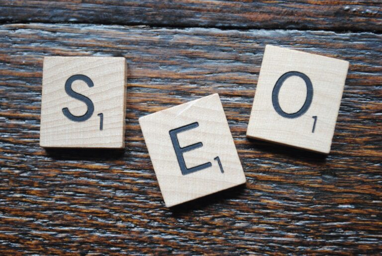 Requête cible WordPress comment bien — tableau de bord optimisation SEO WordPress