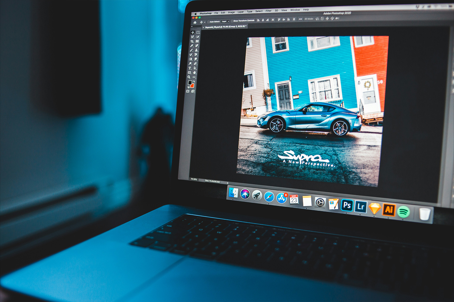 découvrez comment ajouter une nouvelle police sur photoshop grâce à notre guide étape par étape pour installer une typo rapidement et facilement.