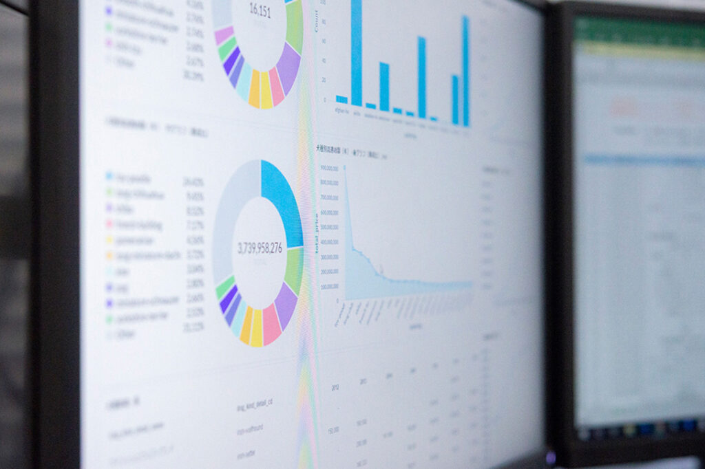Découvrez comment IP-Partners répond aux défis complexes de l'intégration audiovisuelle sur-mesure dans les stades, datacenters et hôtels, en offrant des solutions innovantes et adaptées à chaque secteur.