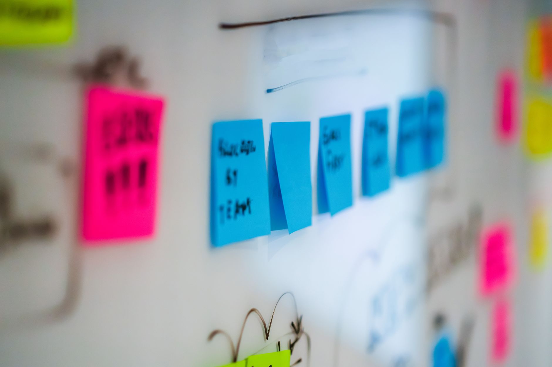 Benchmark UX concurrentiel : poser les bonnes bases avant de toucher au design — atelier de design expérience utilisateur