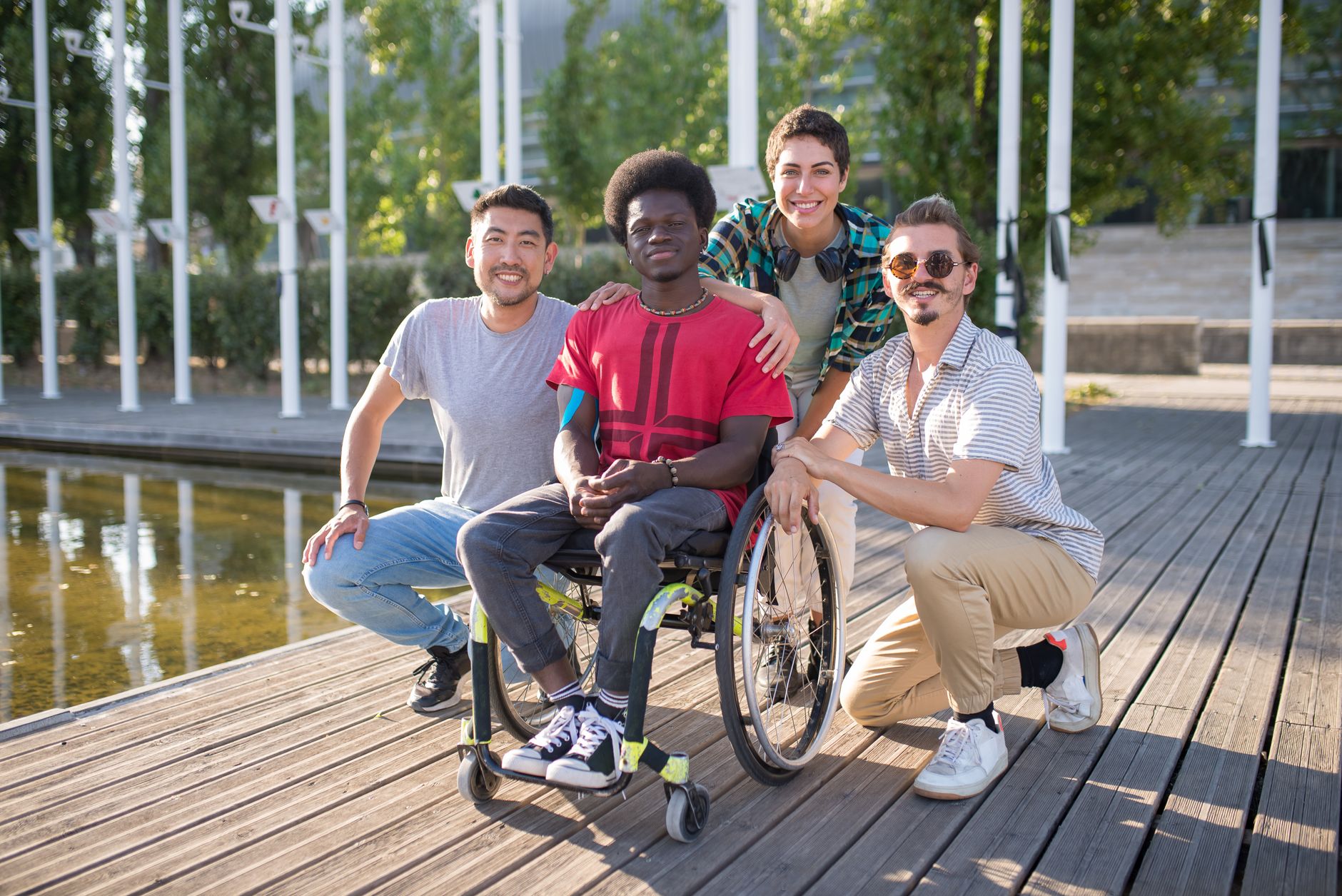 Accessibilité numérique et Normes RGAA 2025 : poser le décor sans langue de bois — design de site web accessible avec utilisateurs divers
