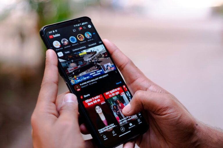 Acheter des abonnés YouTube avis, — personne achetant des abonnés YouTube en ligne