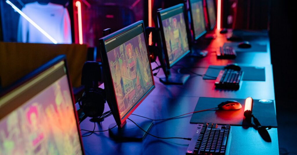 Découvrez comment externaliser efficacement votre système d'information en tant que PME et choisissez le prestataire idéal pour sécuriser et optimiser votre infrastructure IT.