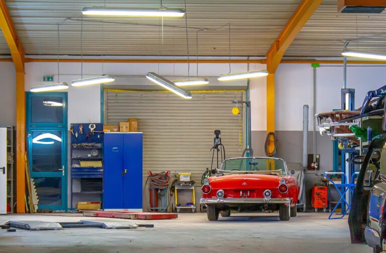 Découvrez notre sélection des meilleurs logiciels et matériels informatiques spécialement conçus pour les garages automobiles, afin d'optimiser votre gestion et votre performance.