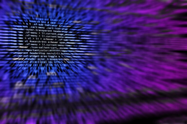 Découvrez comment choisir l'assurance cyber idéale pour protéger efficacement votre entreprise contre les risques numériques et les cyberattaques.