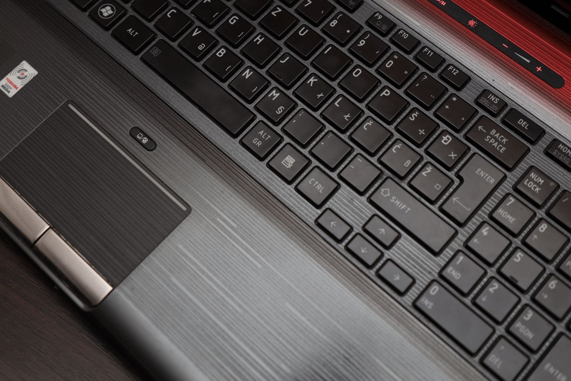 Créer un raccourci internet sur le bureau Windows : du drag and drop aux scripts avancés — icône de raccourci sur bureau d'ordinateur