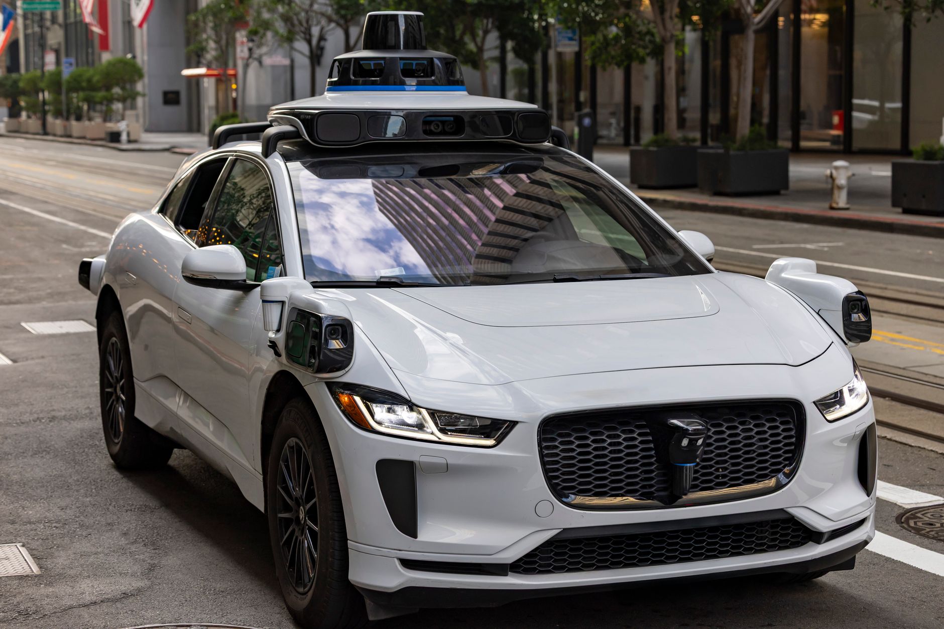 Smart city et ville durable : comprendre le fonctionnement global avant de parler de technologies — paysage urbain ville intelligente technologie
