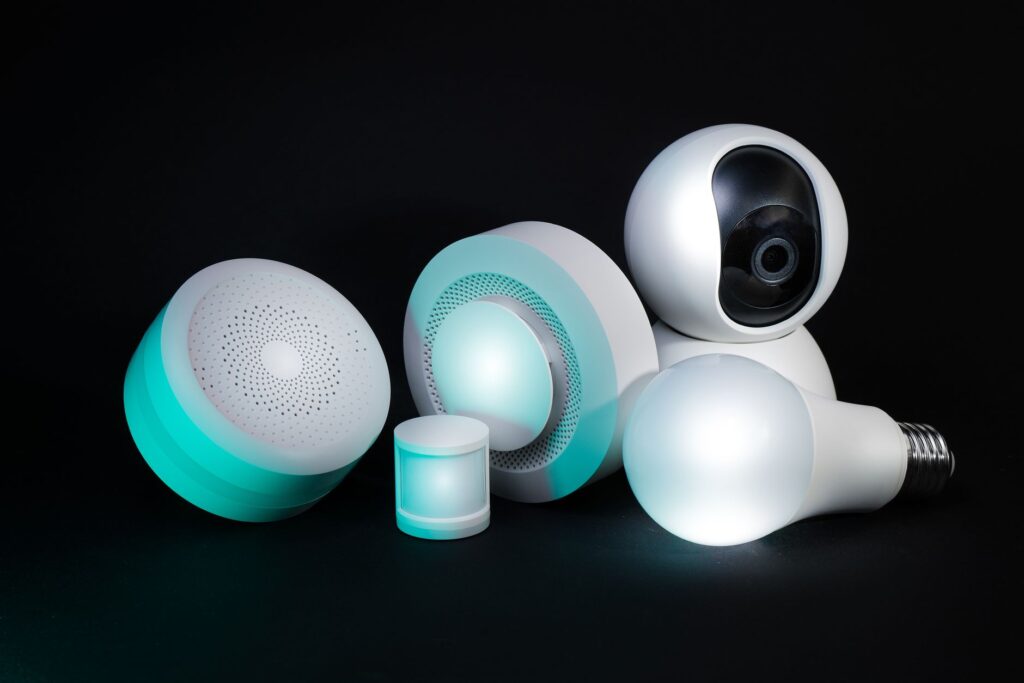 Exemples de solutions IoT usages — dispositifs d'automatisation domotique