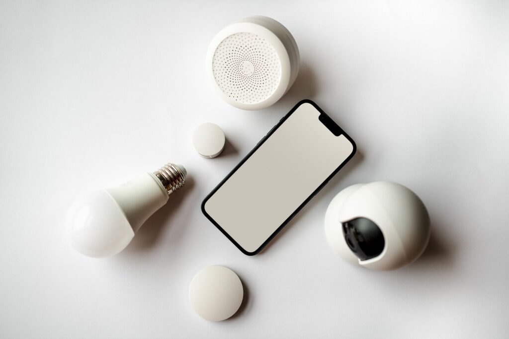 IoT informatique définition, applications et — appareils IoT maison intelligente