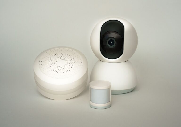 Sécurité des IoT enjeux, bonnes — dispositifs de sécurité maison intelligente