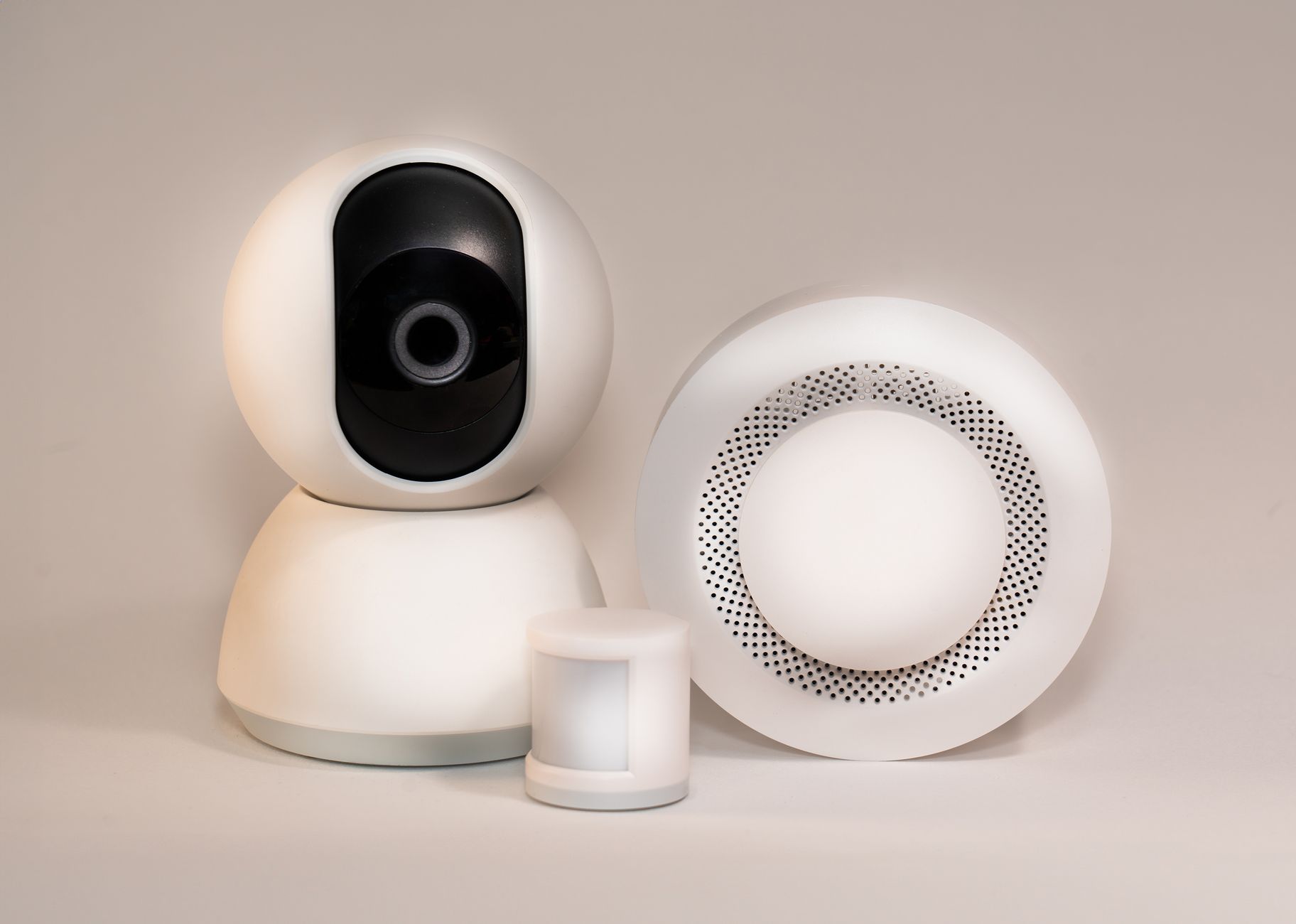 Surveillance IoT et systèmes de monitoring temps réel : poser les bonnes bases dès le début — système de surveillance IoT avec capteurs