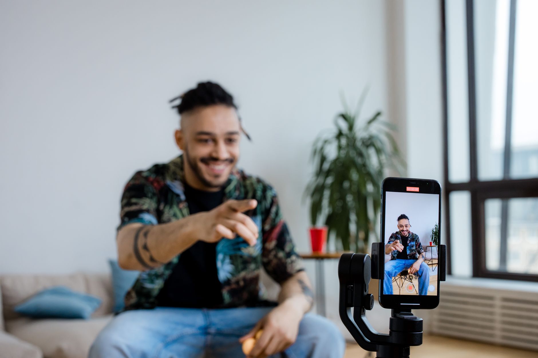 Vue TikTok gratuit et algorithme de recommandation : comprendre le terrain de jeu — processus de création de vidéos TikTok