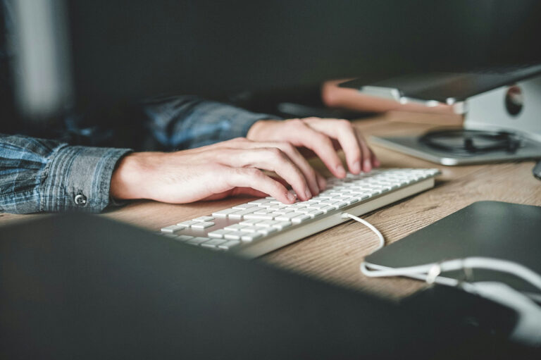 Captcha et reCAPTCHA sur Joomla — écran d'ordinateur vérification captcha