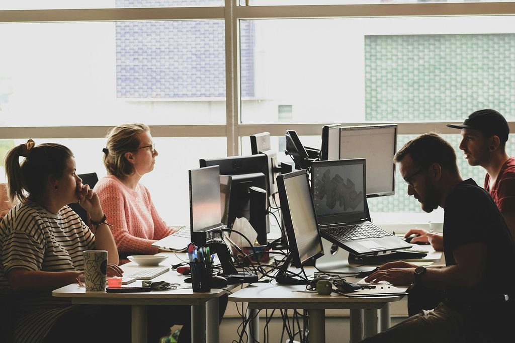 Découvrez pourquoi un socle technologique solide est essentiel pour réussir la transformation numérique de votre entreprise et rester compétitif dans un monde digital en constante évolution.