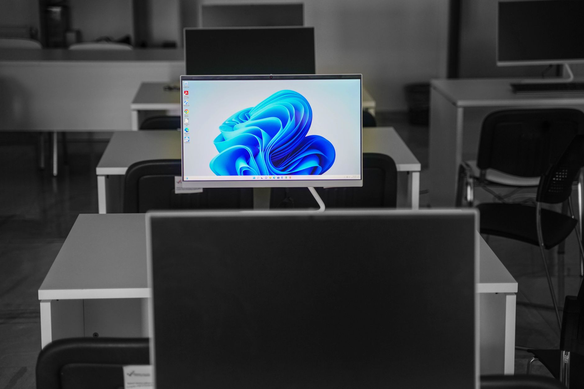 Microsoft Start Feed Provider dans Windows : définition, rôle et endroits où il s’affiche — écran d'ordinateur Windows avec Microsoft Start