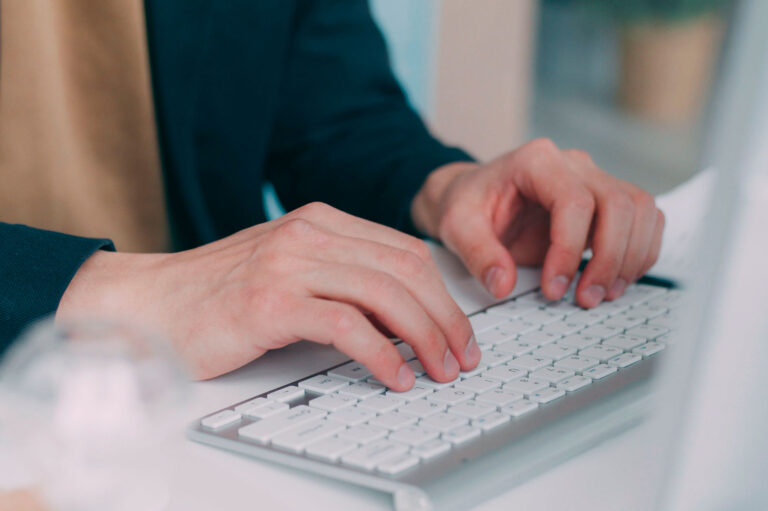 Local SEO business information for estate agencies : rendre une agence immobilière visible en ligne